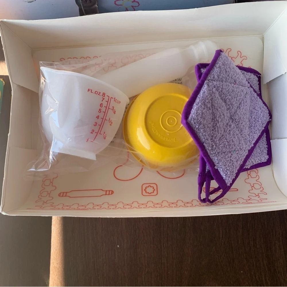 Tupperware Vintage Tupperware toys set